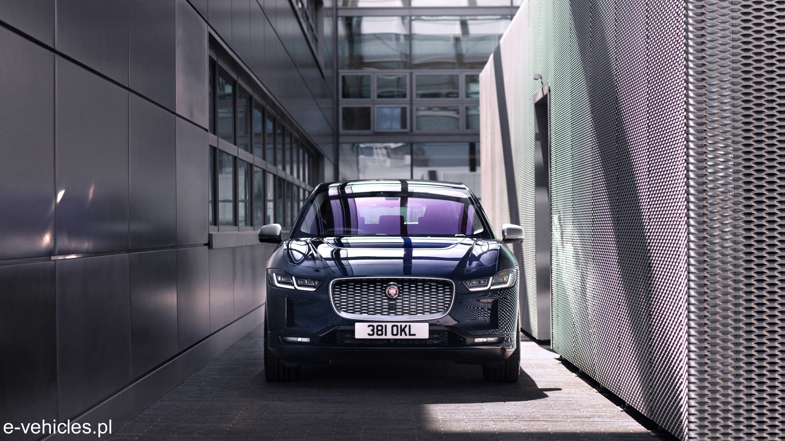 Jaguar I-Pace EV400