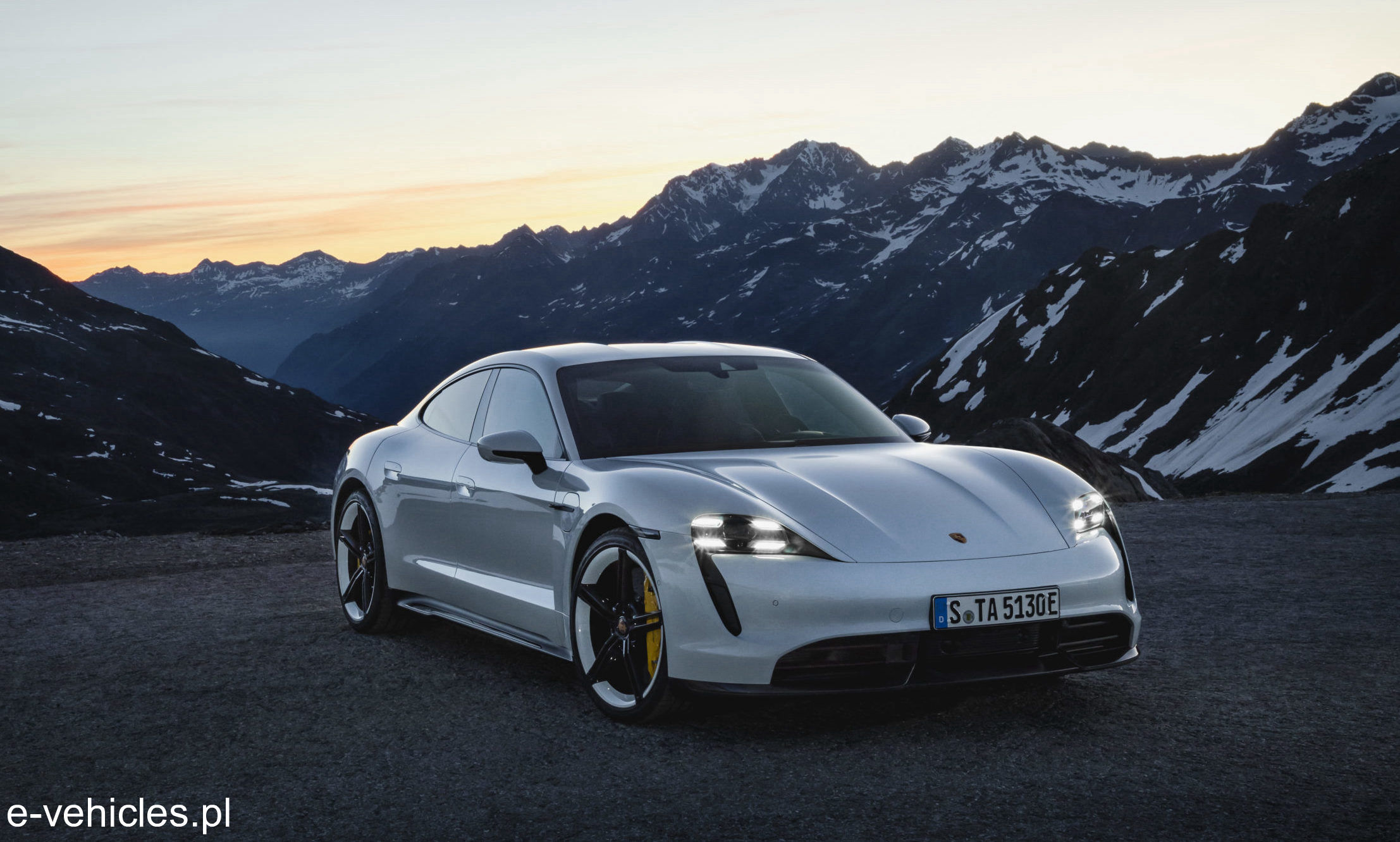 Porsche Taycan Plus