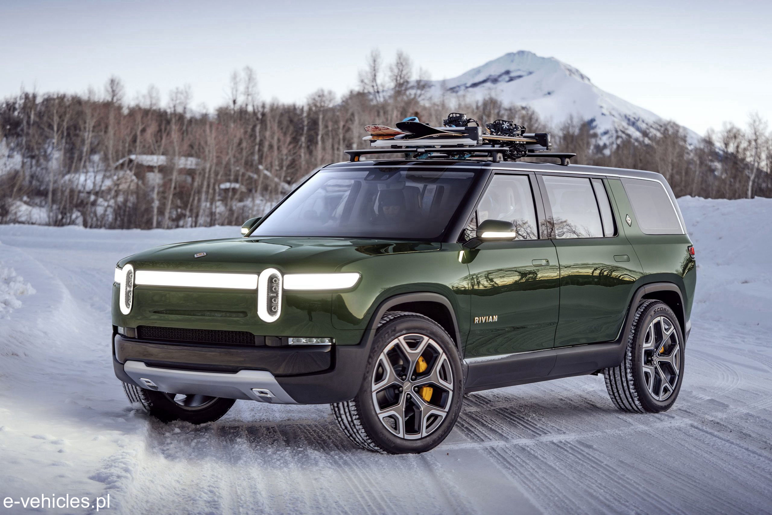 Rivian R1S