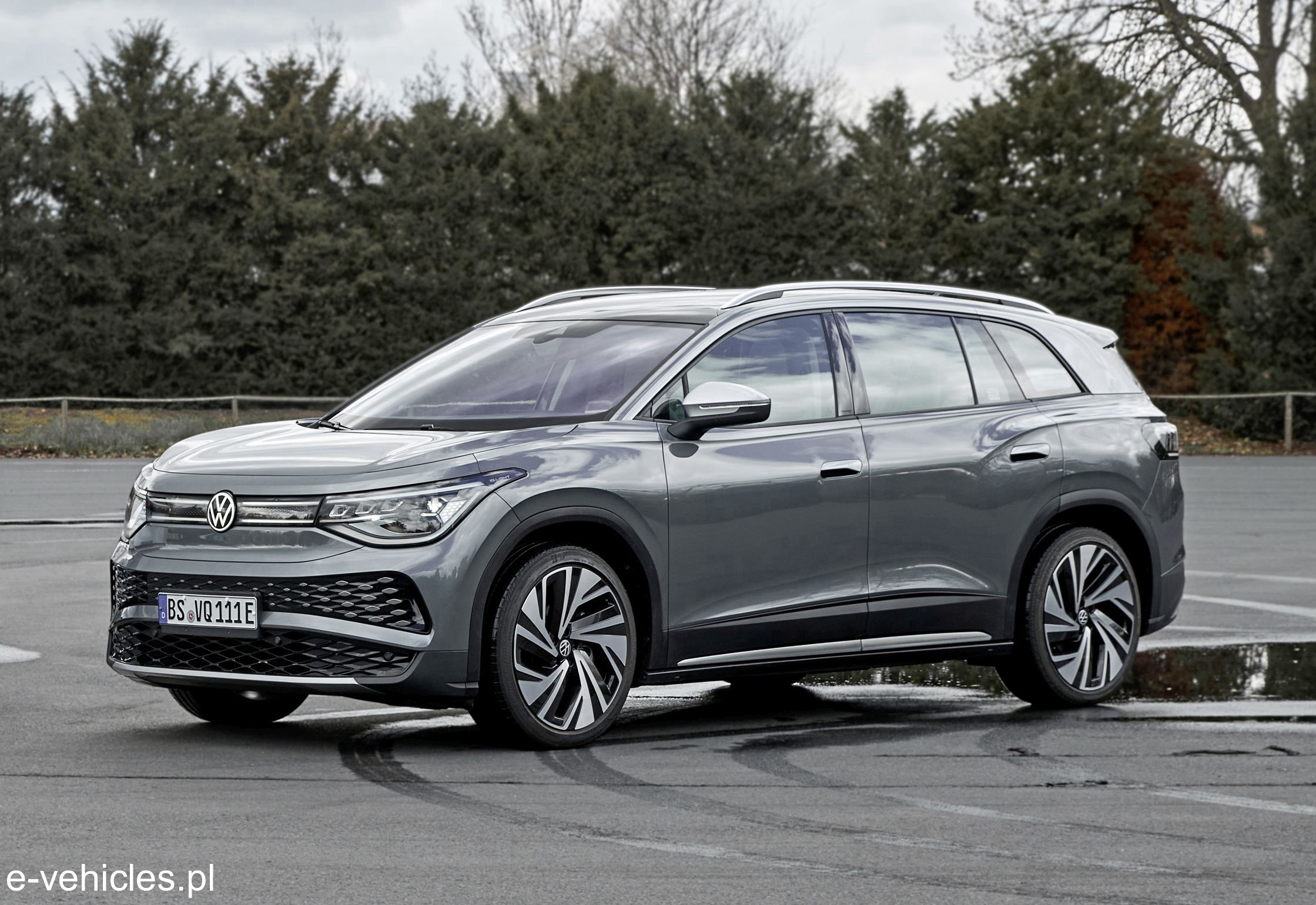 Volkswagen ID.6 CROZZ