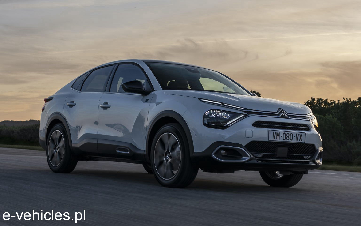Citroen e-C4 X