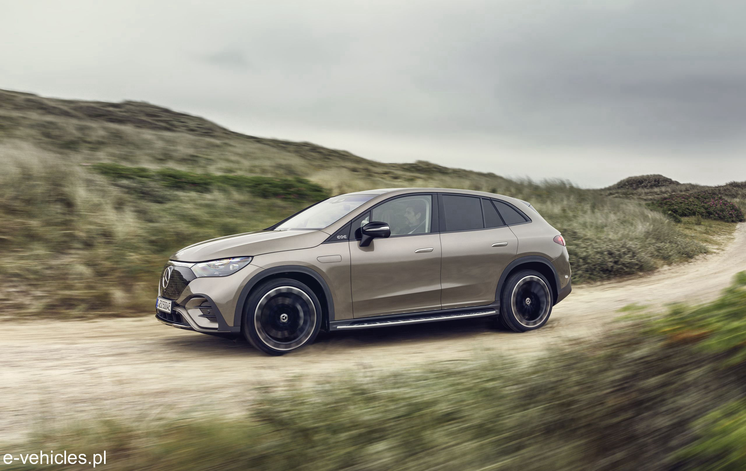 Mercedes EQE SUV 350+