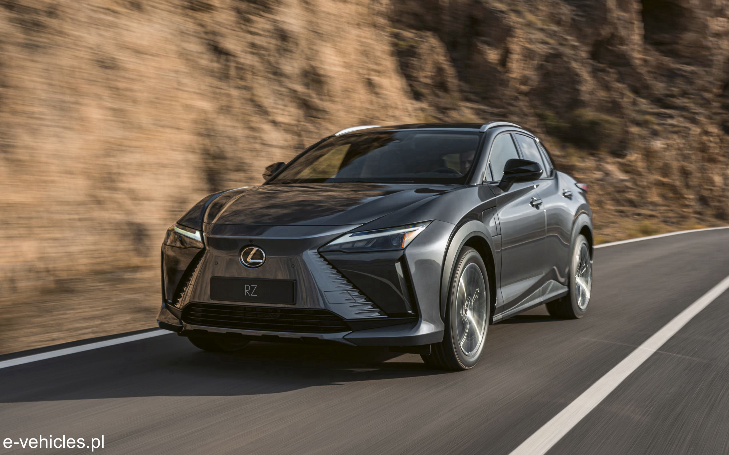 Lexus RZ 450e